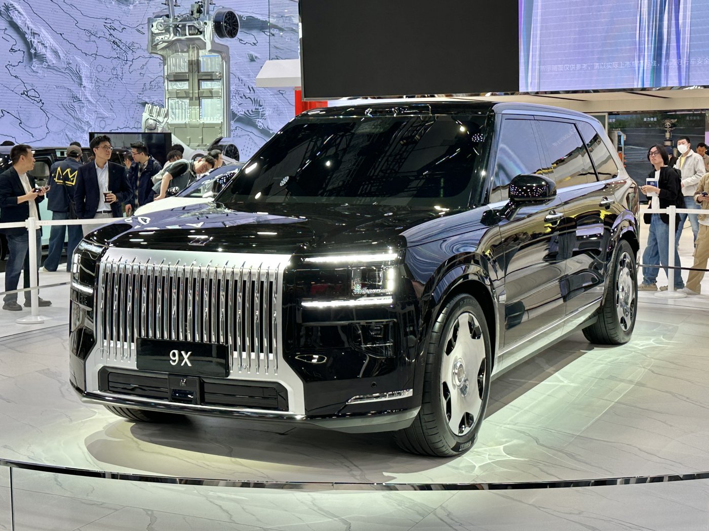新车出口：极氪 9X